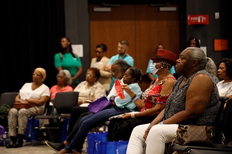 Group listening at event